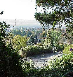 vista nella valle dal giardino selvaggio - pensione germania thuringen bad frankenhausen appartamento